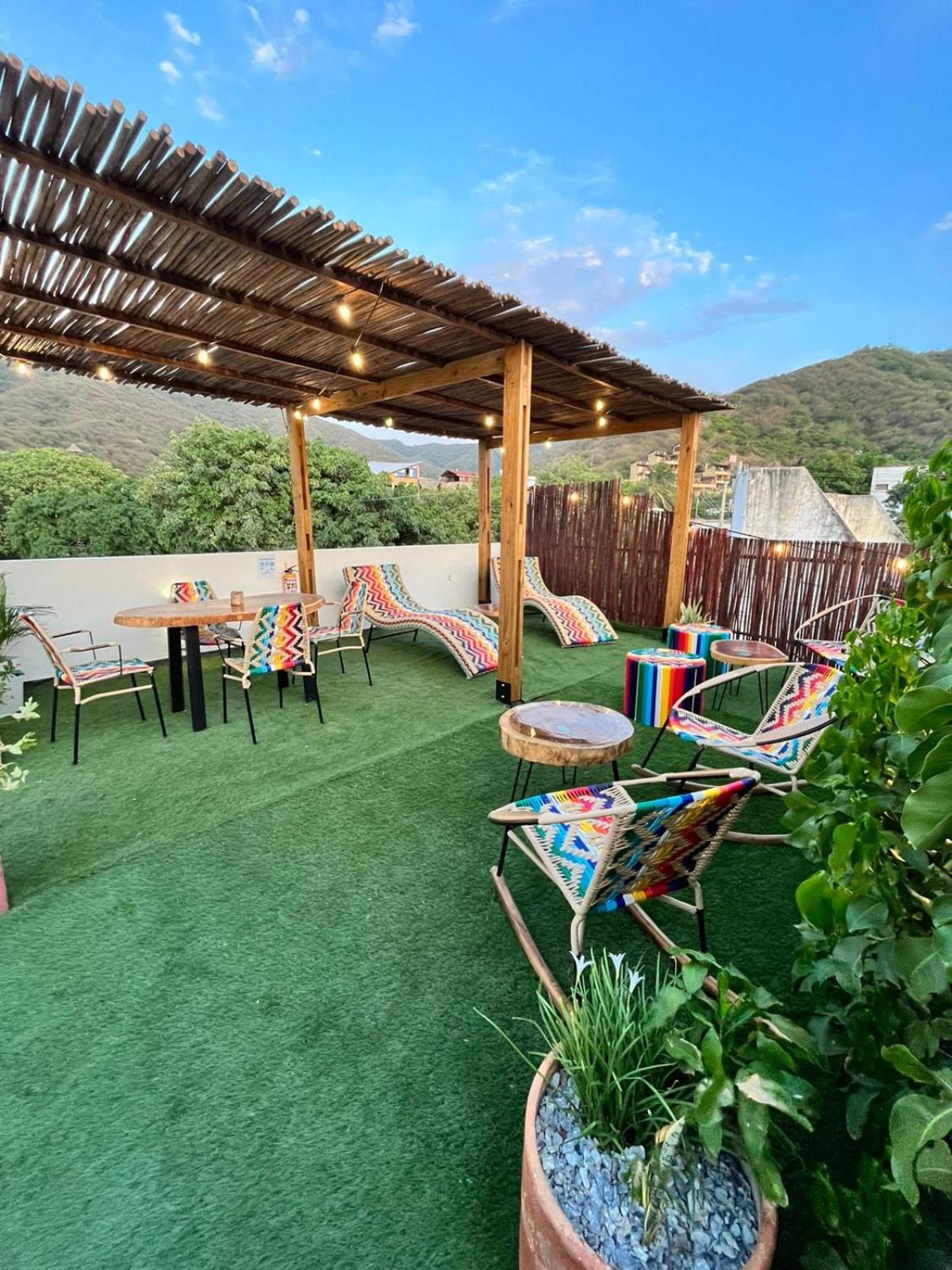 Ocean Lovers Hostel & Apartments Taganga Exterior photo