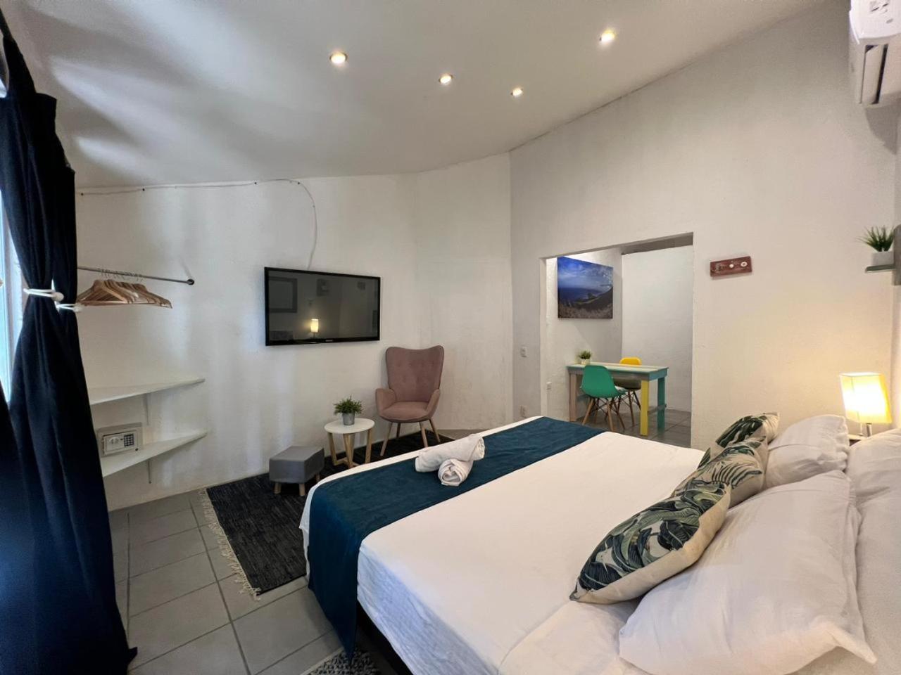 Ocean Lovers Hostel & Apartments Taganga Exterior photo