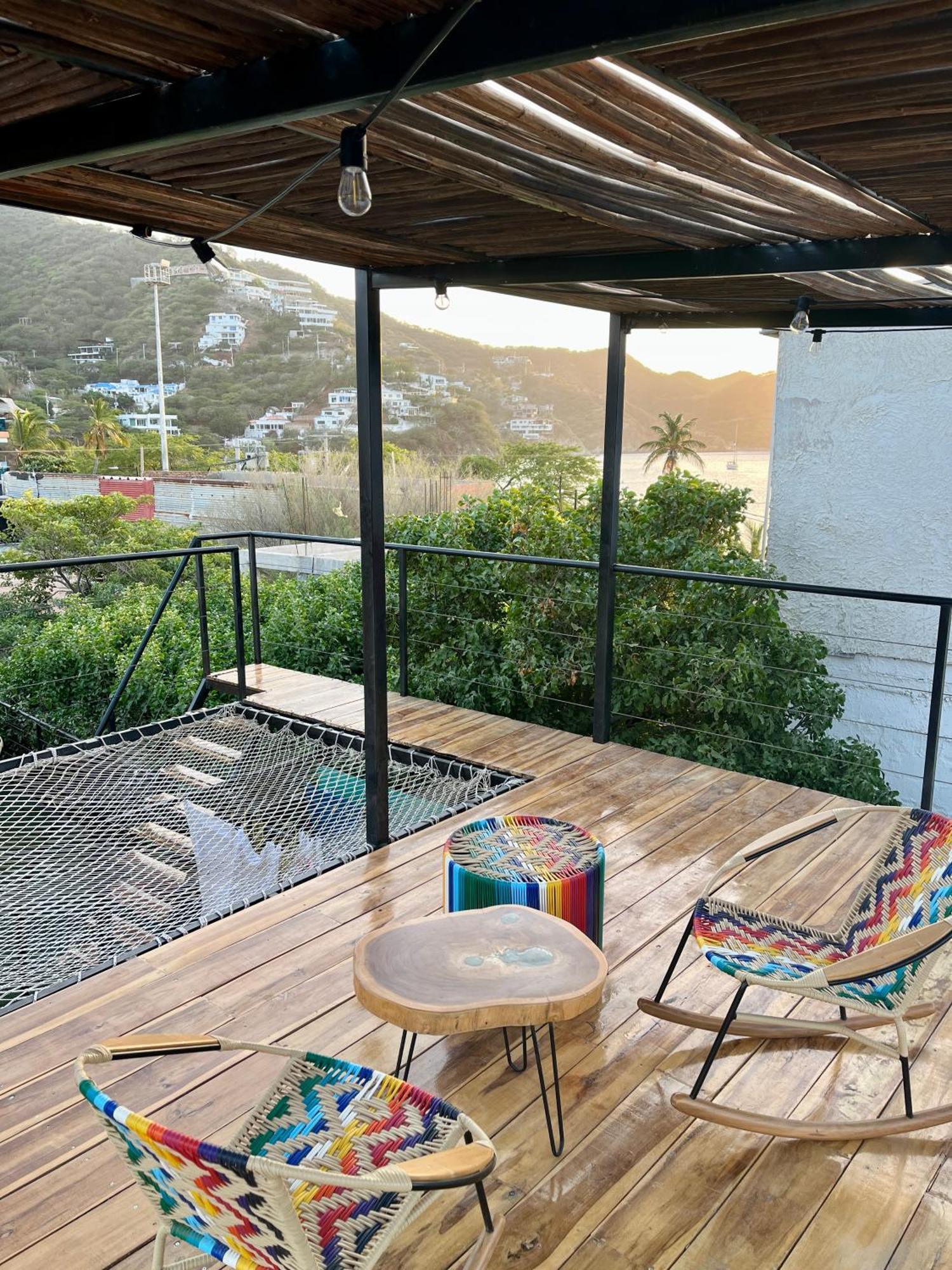 Ocean Lovers Hostel & Apartments Taganga Exterior photo